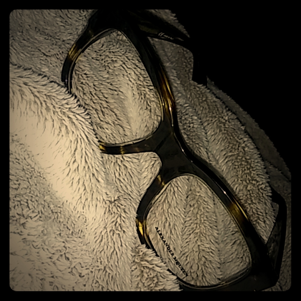 Alexander McQueen transparent avana glasses